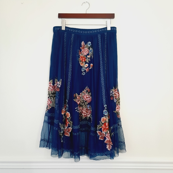 Sundance Dresses & Skirts - Sundance Poetry Embroidered Midi Skirt Medium NWT